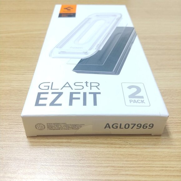 Spigen Samsung Galaxy Z Fold 6 GLAS.tR EZ‎ FIT 2 Pack Screen Protector AGL07969 - Picture 3 of 4